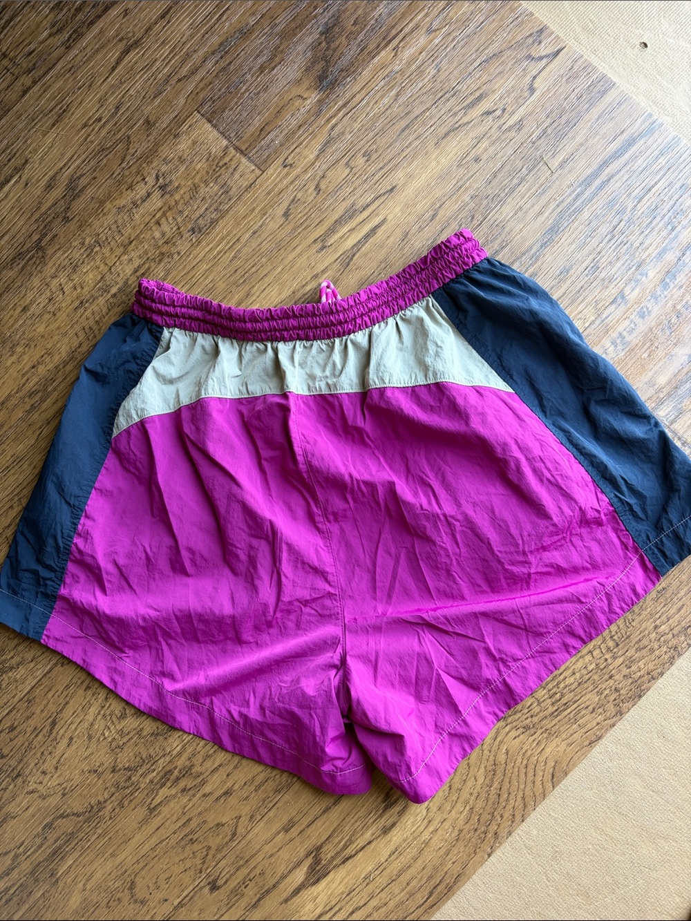Lululemon Evergreen Short Women's Shorts Water-Repellent Size 6 Glyde